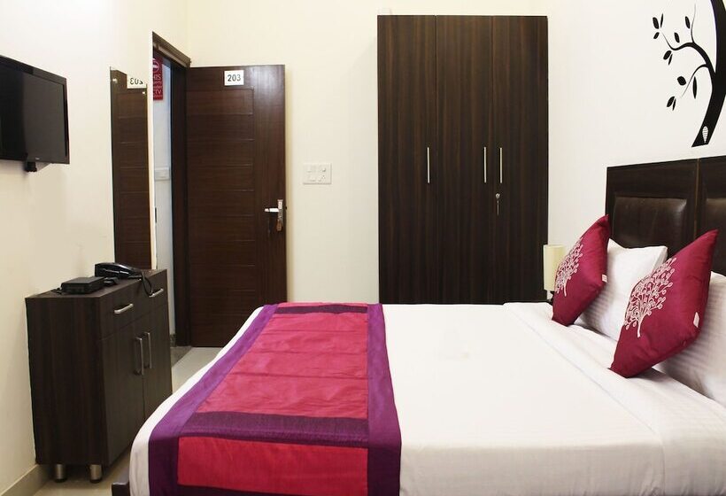 Fotos del hotel Oyo Rooms Sector 49:  14