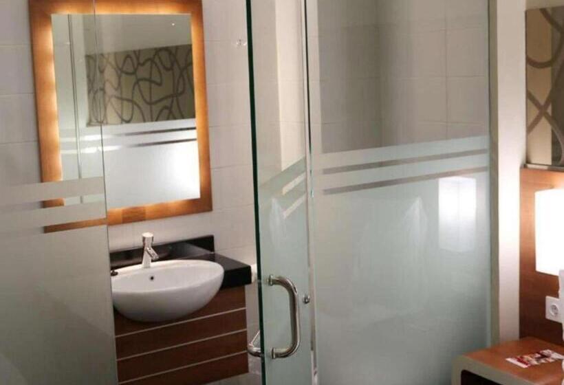 Fotos del hotel Citihub  @mayjend Sungkono, Surabaya:  11