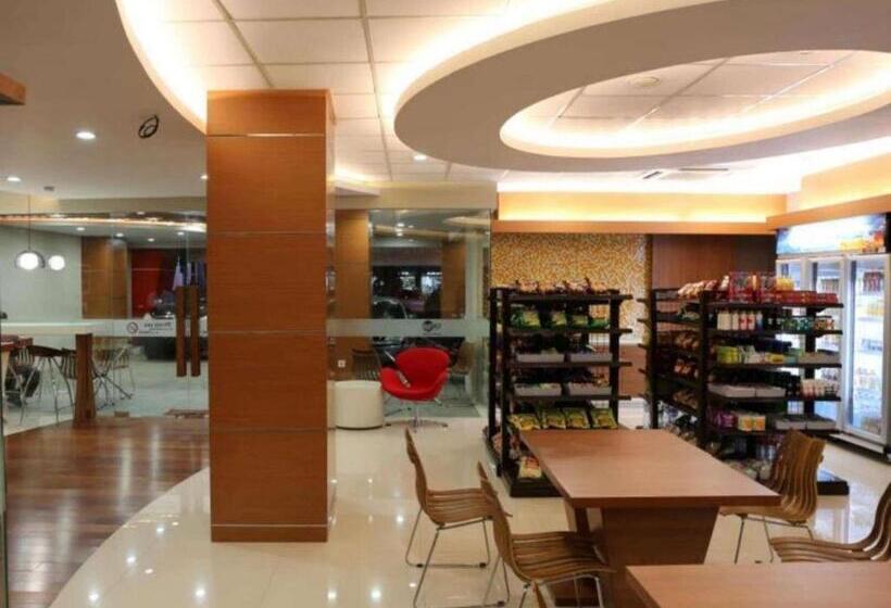 Fotos del hotel Citihub  @mayjend Sungkono, Surabaya:  4