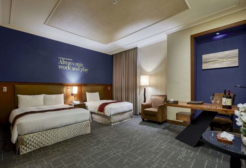 Fotos del hotel Golden Tulip Aesthetics Hotel:  18