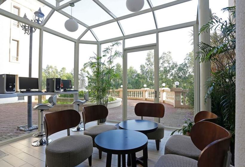 Fotos del hotel Golden Tulip Aesthetics Hotel:  8