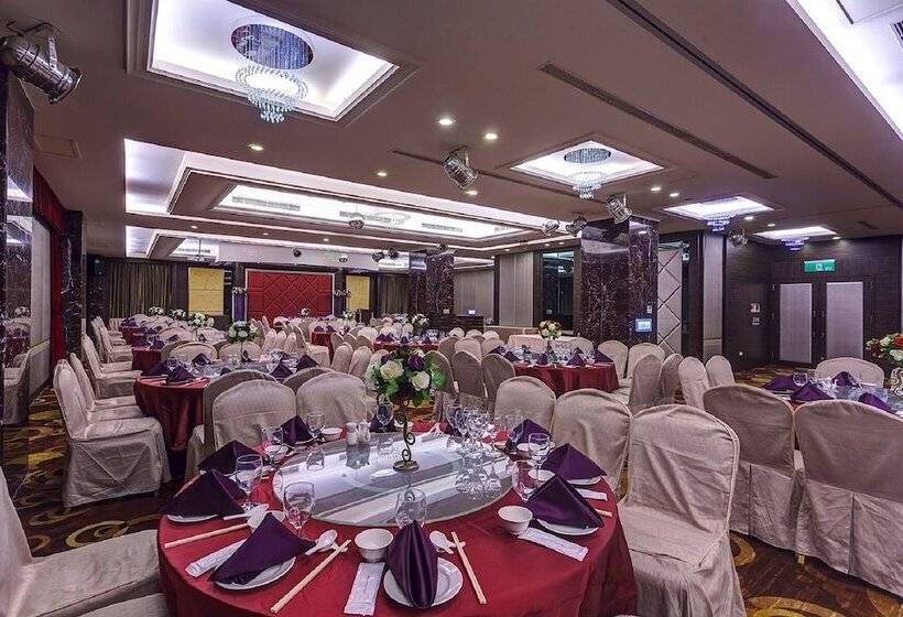 Fotos del hotel Golden Tulip Aesthetics Hotel:  20