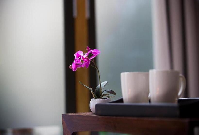 Fotos del hotel Muntri Grove:  8