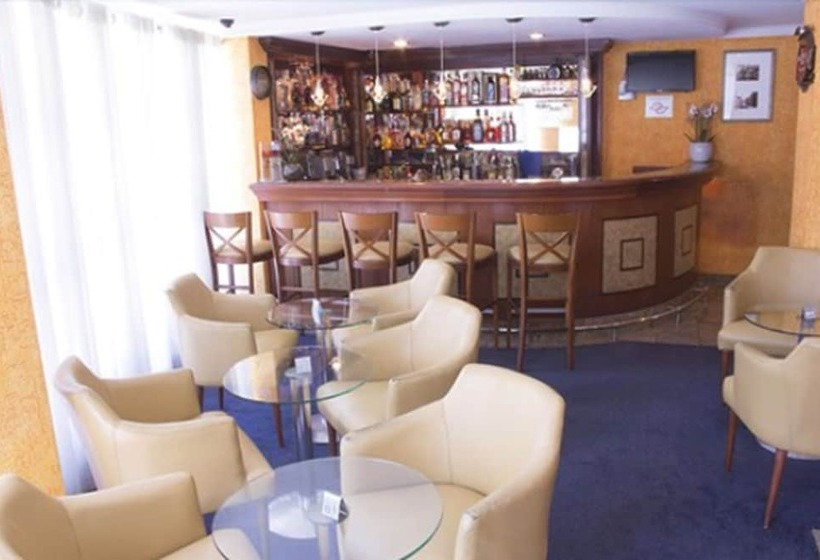 Fotos del hotel L'opera:  17