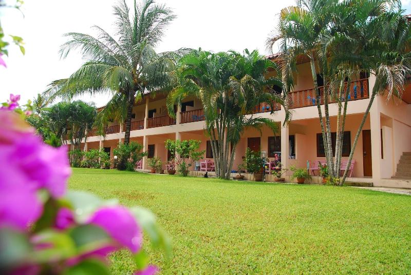 Fotos del hotel P.s 2 Resort:  9