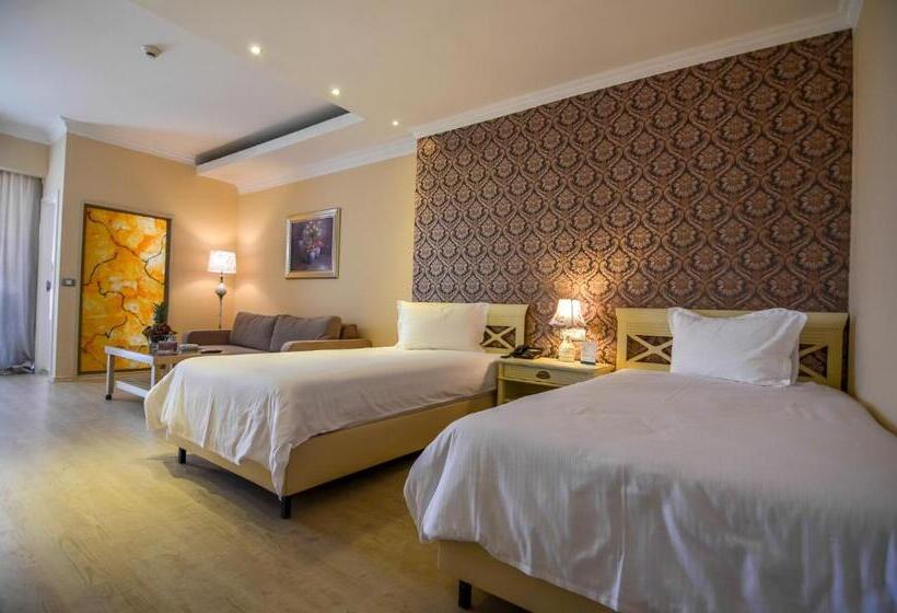 Fotos del hotel Phoenicia Luxury:  12