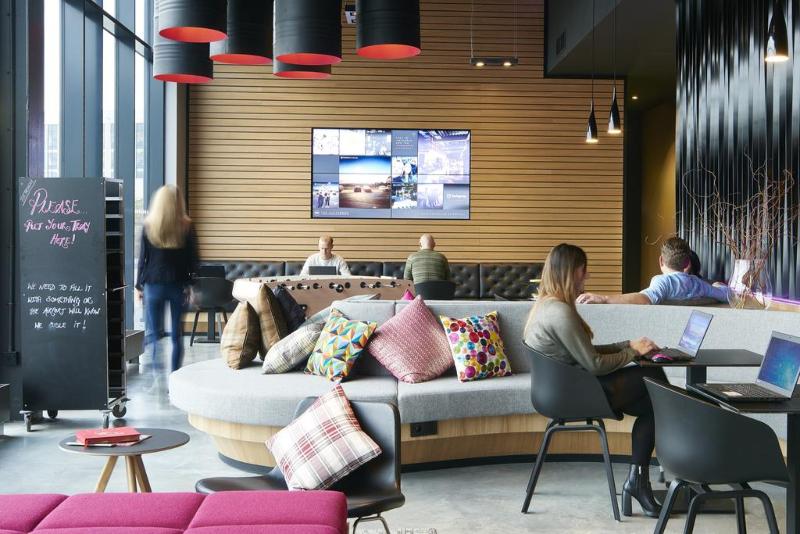 Fotos del hotel Moxy Aberdeen Airport:  2