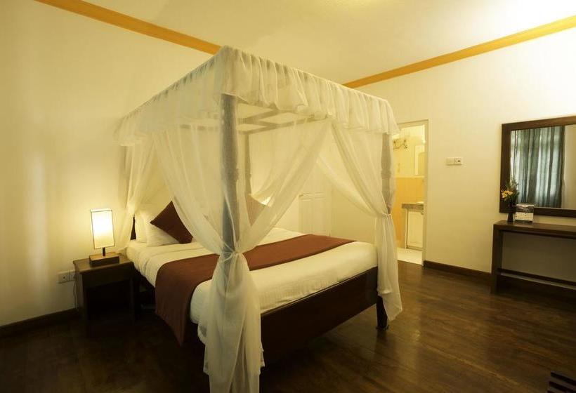 Fotos del hotel Camellia Lake Resort:  6