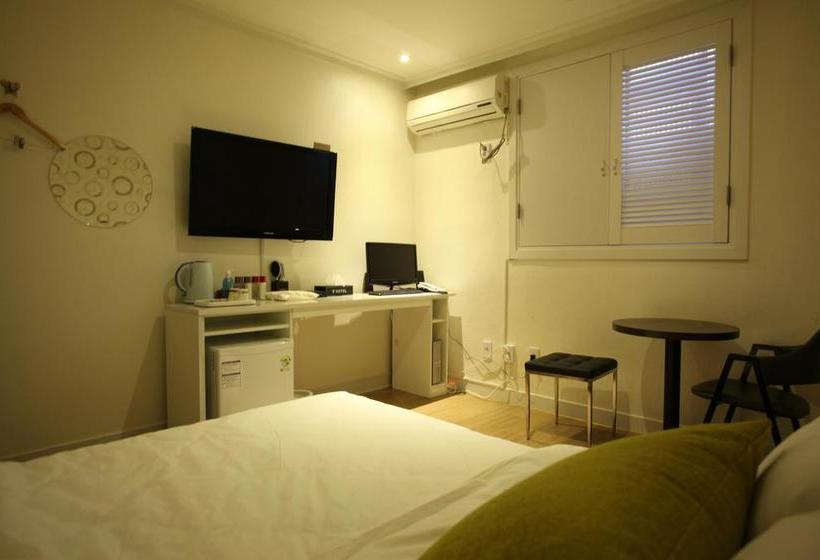 Fotos del hotel Y:  6