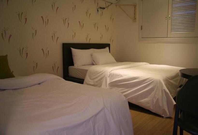 Fotos del hotel Y:  11