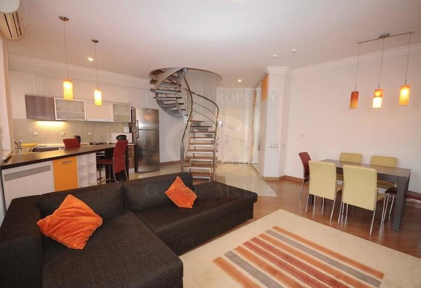 Fotos del hotel First Choice Apartments:  20