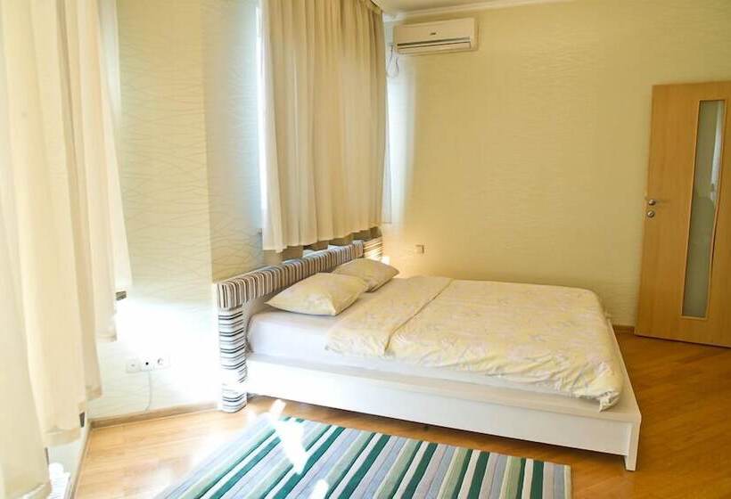 Fotos del hotel First Choice Apartments:  13