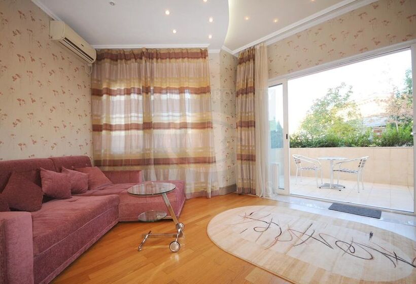 Fotos del hotel First Choice Apartments:  19