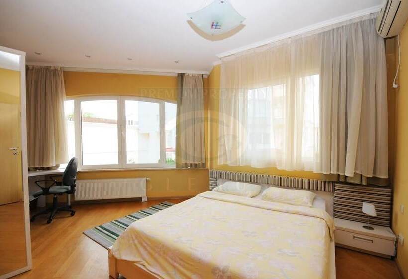 Fotos del hotel First Choice Apartments:  21