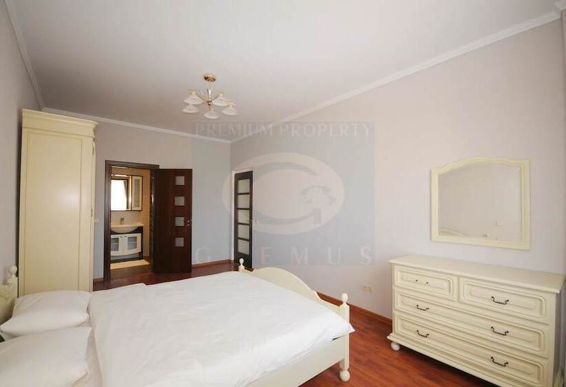 Fotos del hotel First Choice Apartments:  22