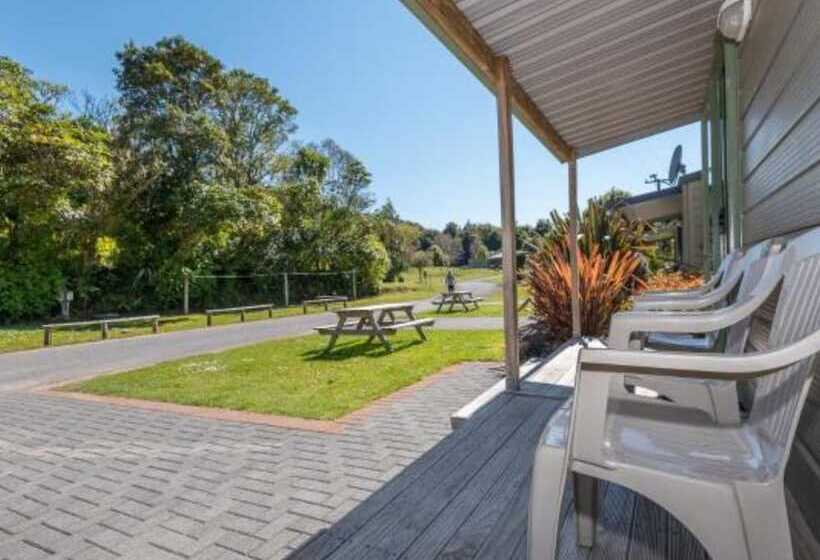 Fotos del hotel Blue Lake Top 10 Holiday Park:  3