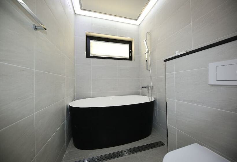 Fotos del hotel Libentia  & Pool Villa:  17