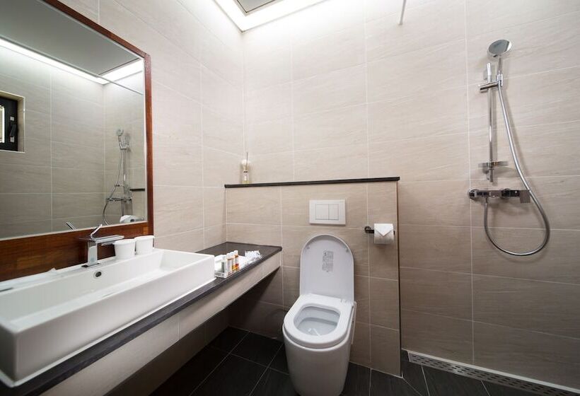 Fotos del hotel Libentia  & Pool Villa:  4