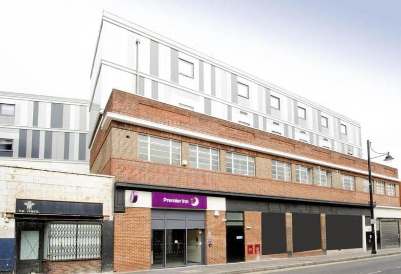 Fotos del hotel Premier Inn London Brixton:  5