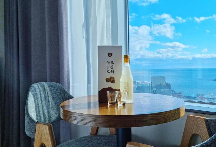 Fotos del hotel First70:  7