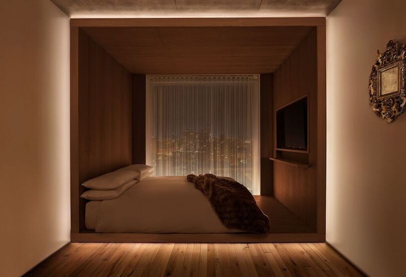 Public, An Ian Schrager