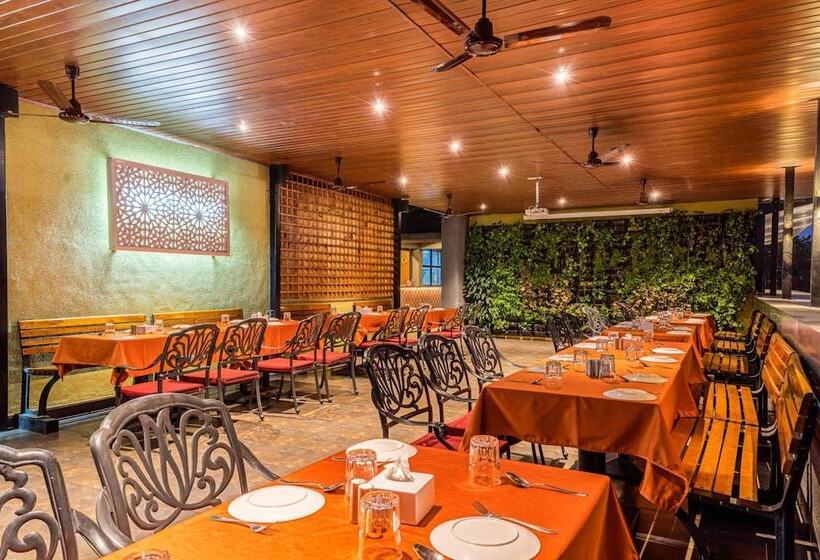 Fotos del hotel Treebo Tryst Grand Emerald:  20