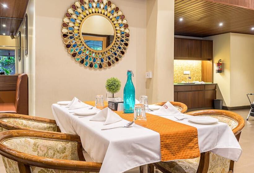 Fotos del hotel Treebo Tryst Grand Emerald:  3