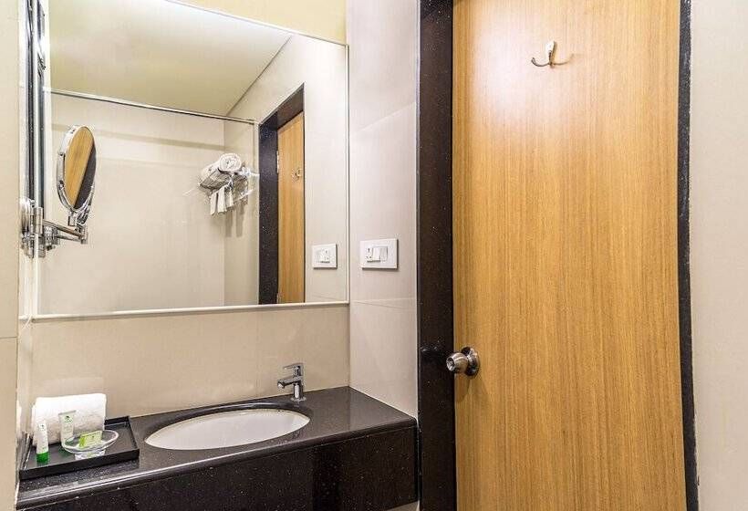 Fotos del hotel Treebo Tryst Grand Emerald:  7