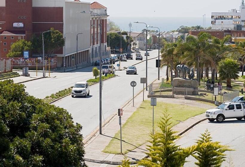 Fotos del hotel 10 On Cape Self Catering Apartments:  12