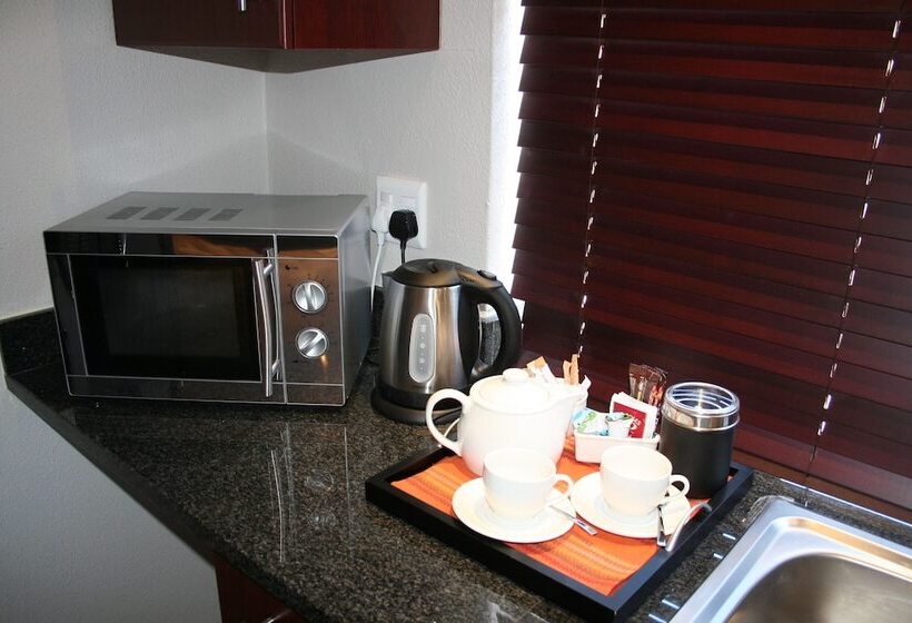 Fotos del hotel 10 On Cape Self Catering Apartments:  19