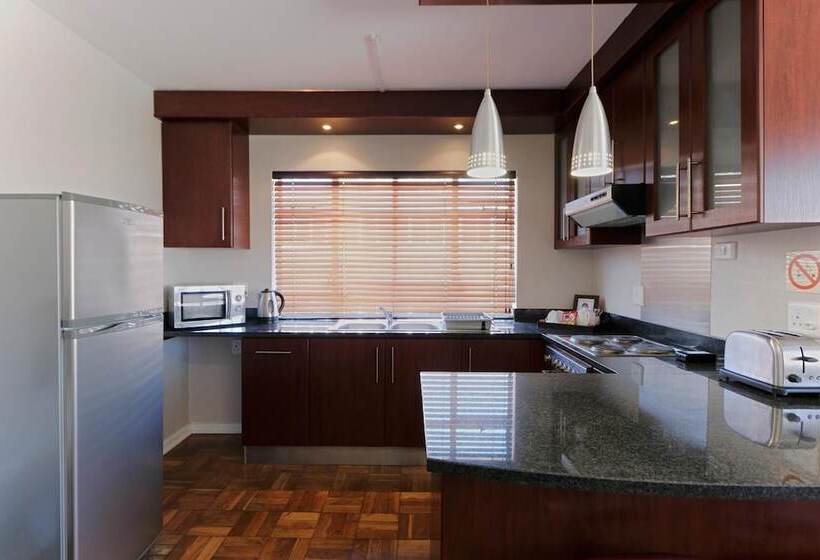 Fotos del hotel 10 On Cape Self Catering Apartments:  4