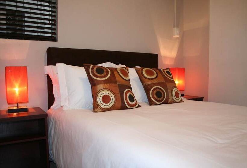 Fotos del hotel 10 On Cape Self Catering Apartments:  18