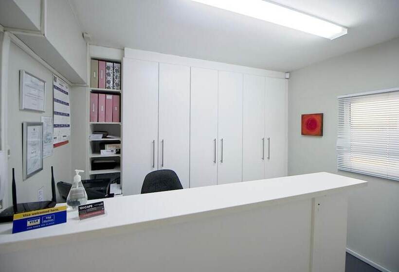 Fotos del hotel 10 On Cape Self Catering Apartments:  23