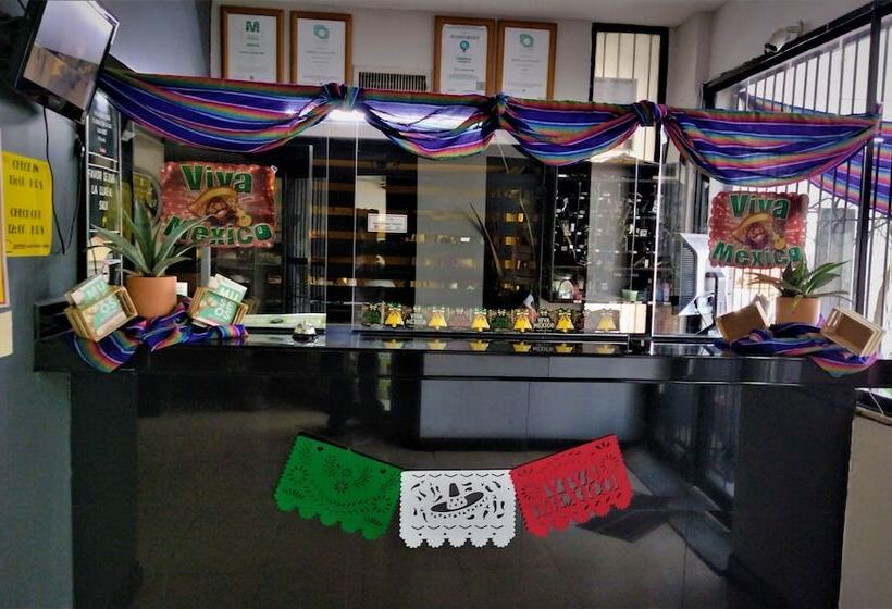 Fotos del hotel Laguna Inn:  3