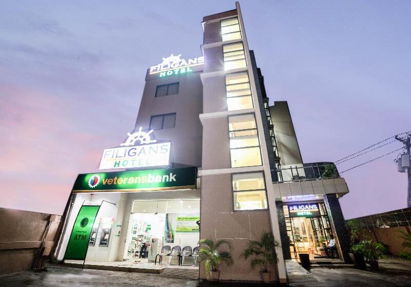 Fotos del hotel Reddoorz Plus Near Rizal Junction:  3