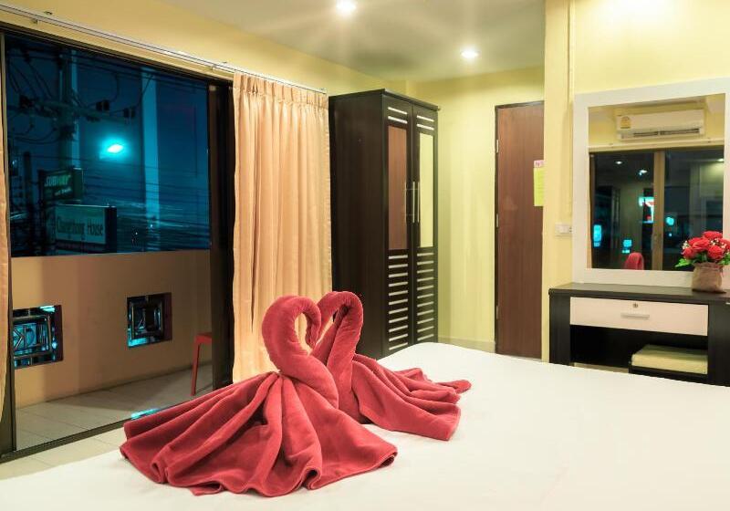 Harrys  Bar & Restaurant