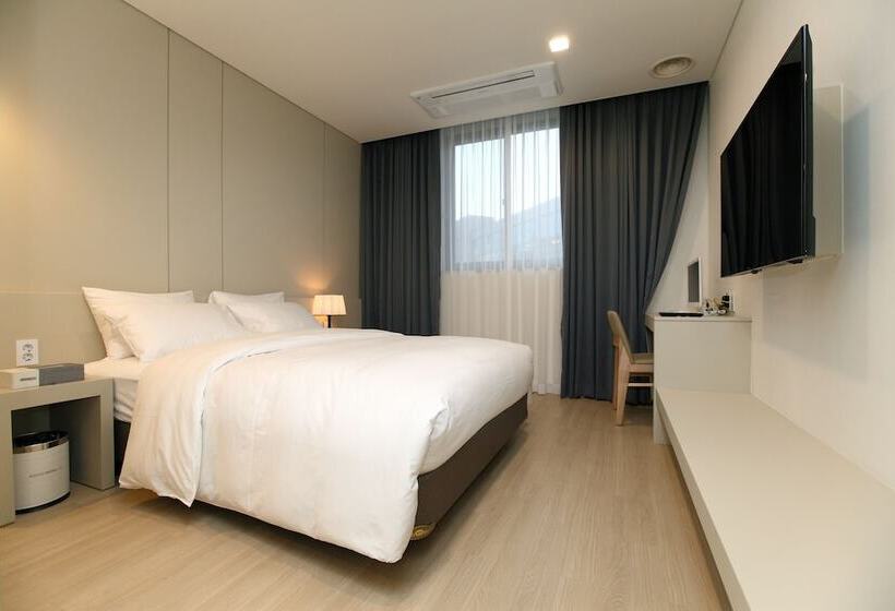 Fotos del hotel Bricks:  8