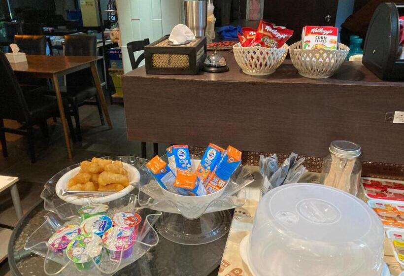 Fotos del hotel The Bangkok Airport Link Suite:  9