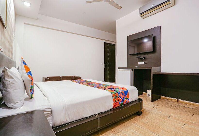 Fotos del hotel Fab Premium Nest:  11