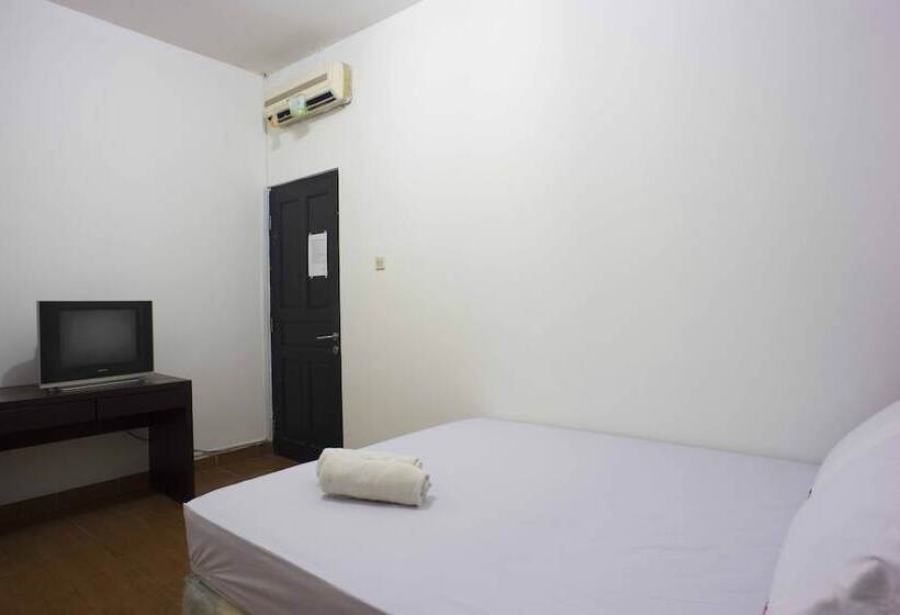 Fotos del hotel Reddoorz @ Kebayoran Lama Selatan:  9