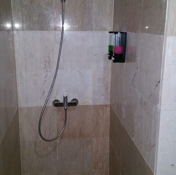 Fotos del hotel Legenda Beril Hostel:  14