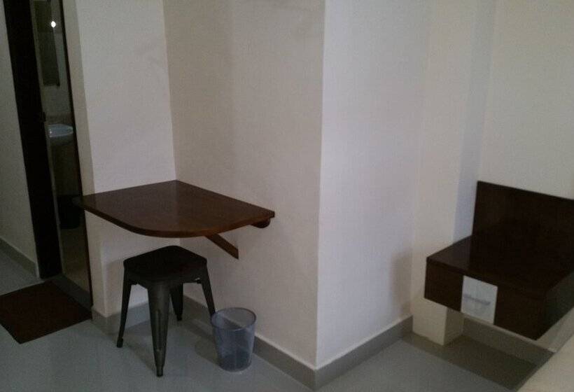 Fotos del hotel Legenda Beril Hostel:  11