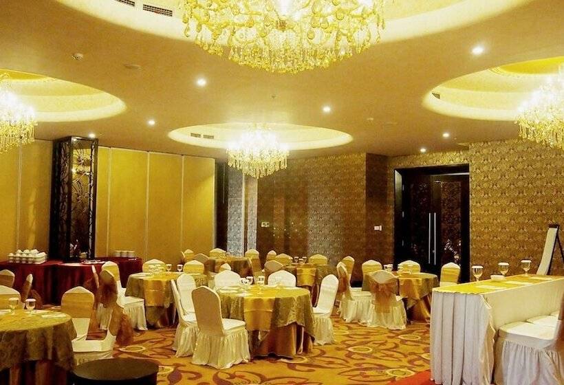 Fotos del hotel Sapphire Sky Hotel & Conference:  8