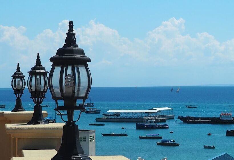 Fotos del hotel Golden Tulip Stone Town Boutique:  9