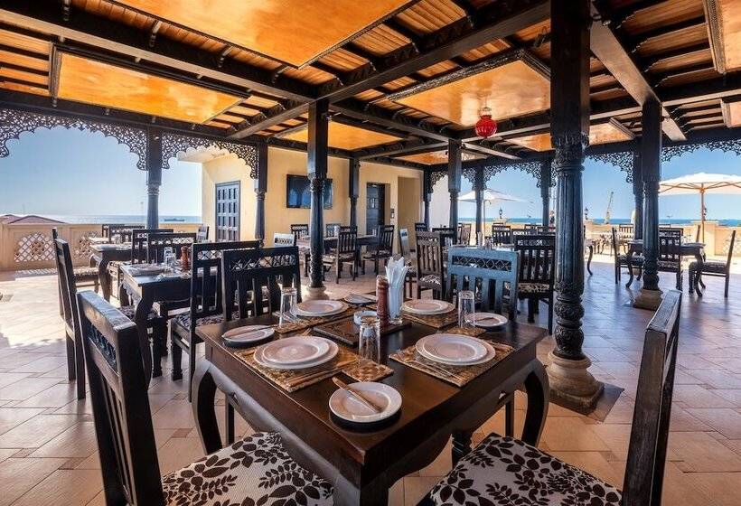 Fotos del hotel Golden Tulip Stone Town Boutique:  5