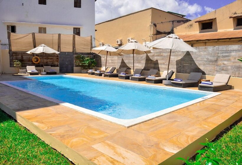 Fotos del hotel Golden Tulip Stone Town Boutique:  2