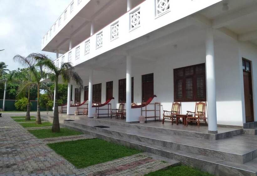 Fotos del hotel Samaru Beach House:  5