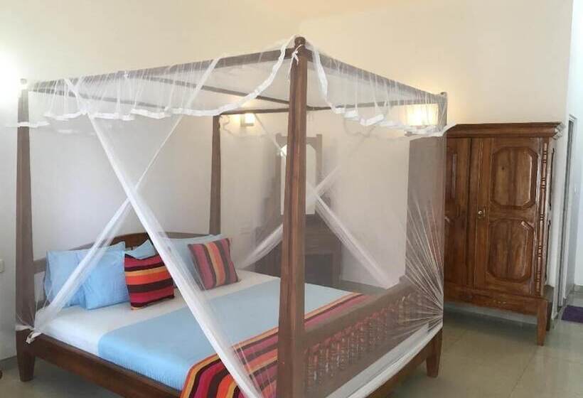 Fotos del hotel Samaru Beach House:  8