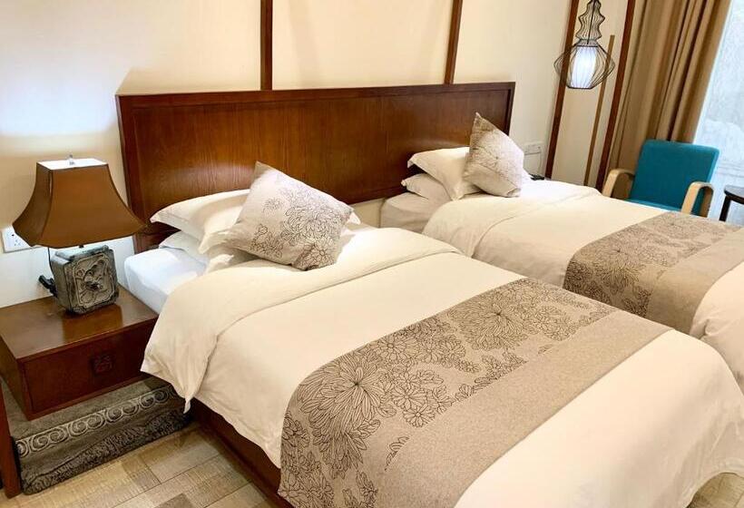 Fotos del hotel Guilin Crystal Crescent Moon:  2