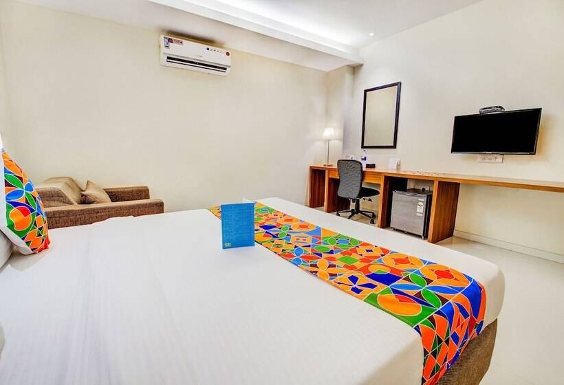 Fotos del hotel Fab Royal International:  17